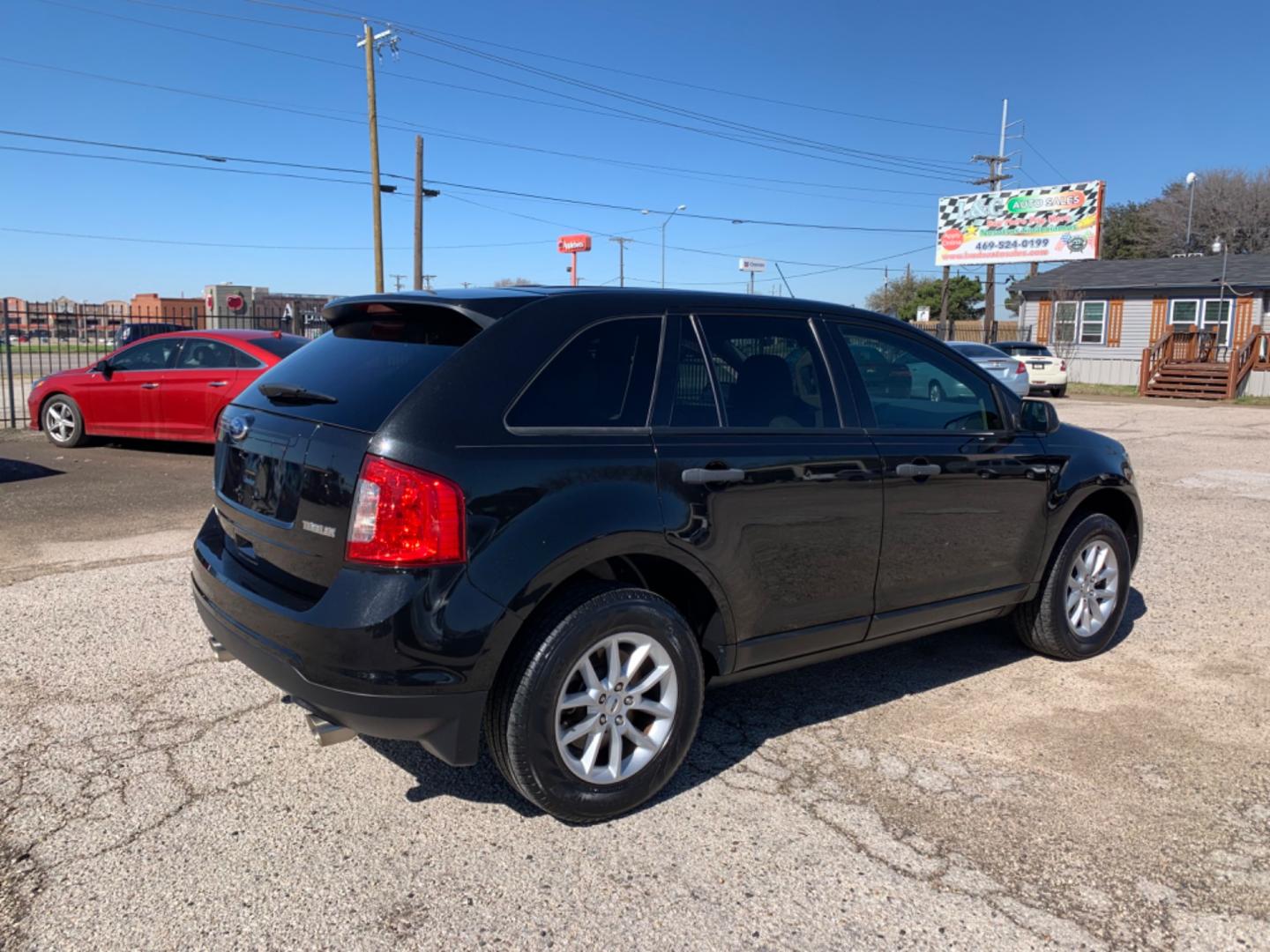 2013 Black /Tan Ford Edge (2FMDK3GC5DB) with an V6 - 3.5L 3496cc 213ci GAS MFI vin C - 4 valve DOHC engine, AUTOMATIC transmission, located at 1830 North Belt Line Road, Irving, TX, 75061, (469) 524-0199, 32.834373, -96.993584 - Photo#5